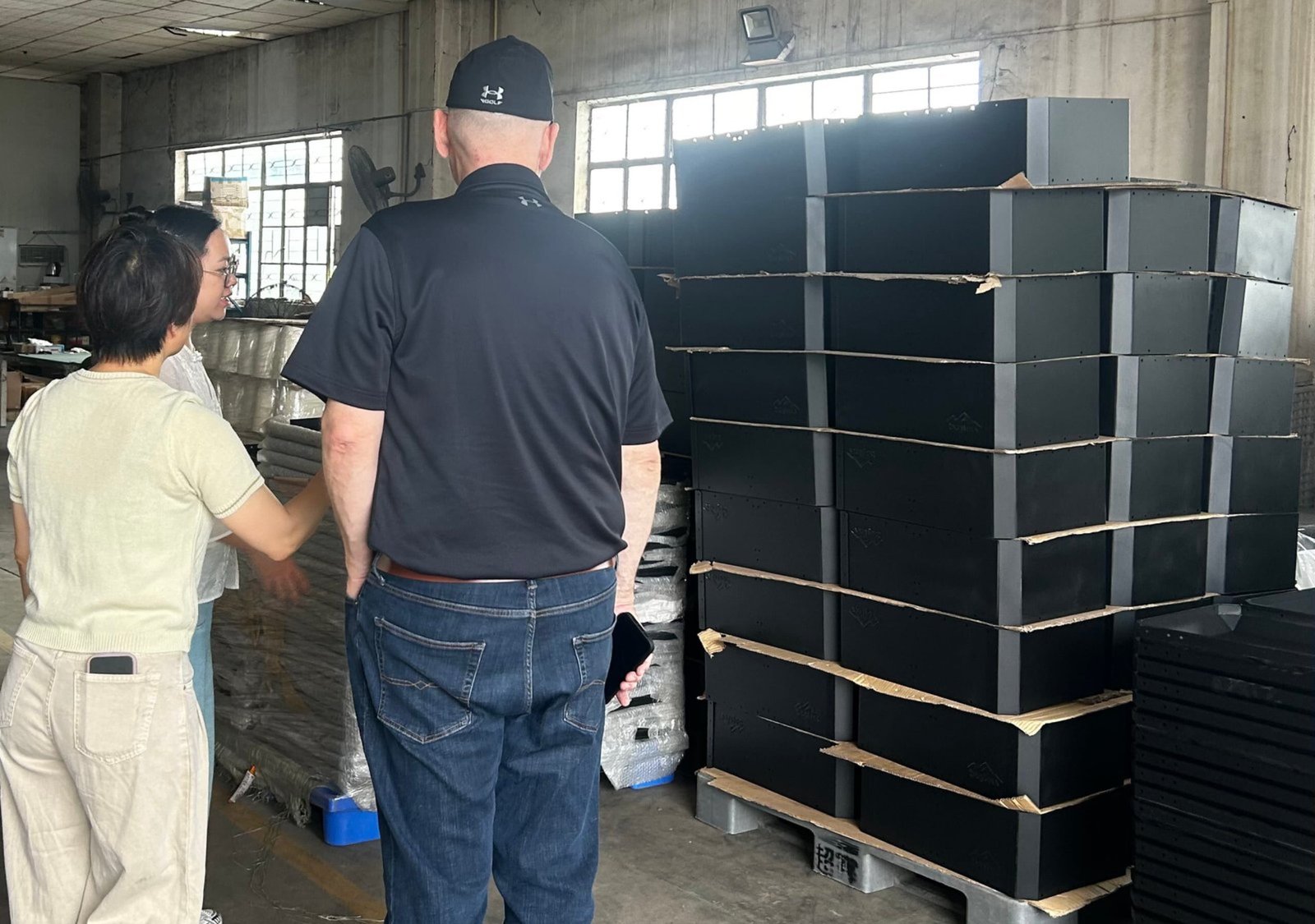 Custom vacuum tank manufacturing case